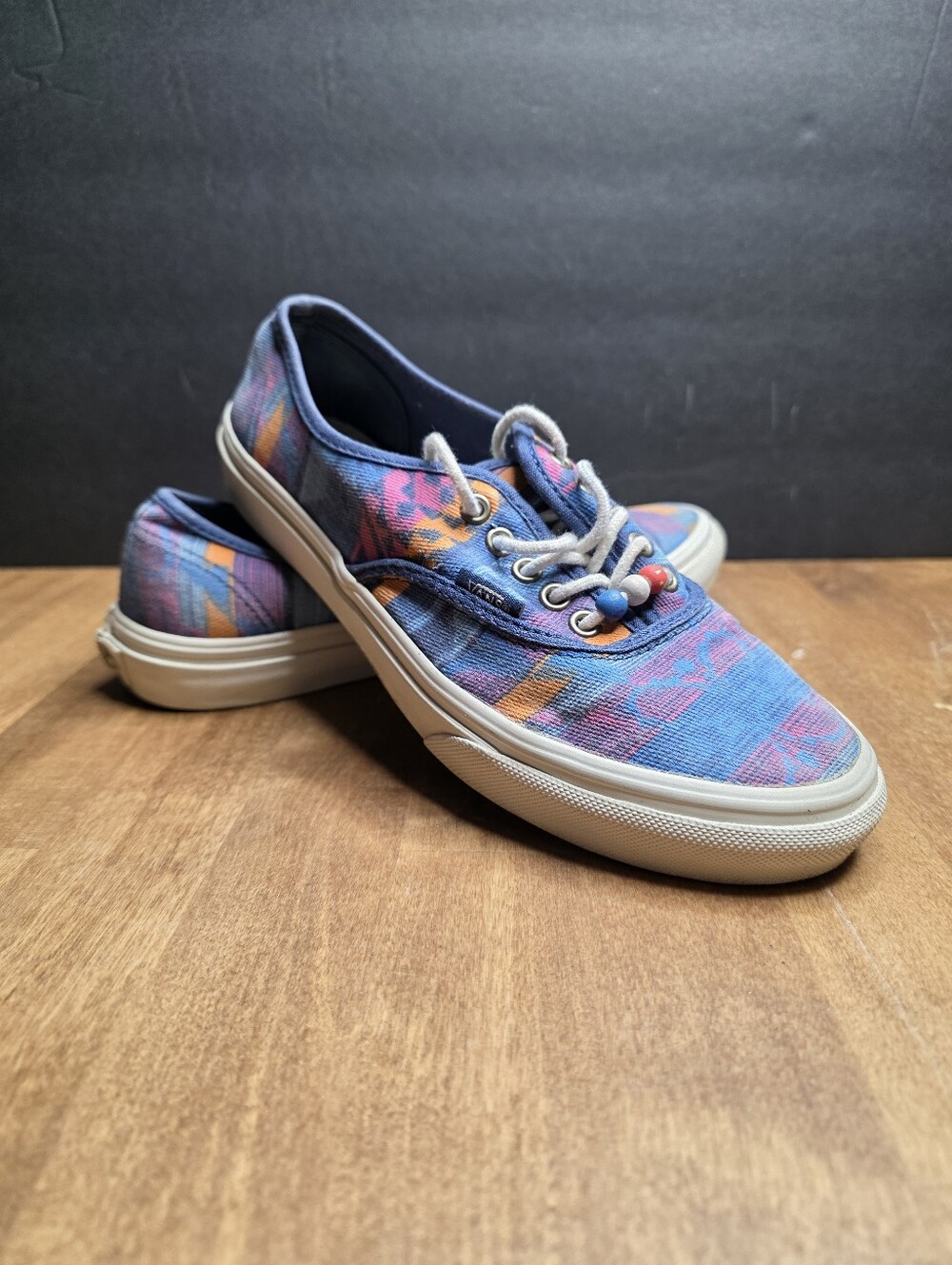 Vans Canvas Tribal Low-Top Sneakers in Blue Multi Sz 7 Wms/5.5 Mens